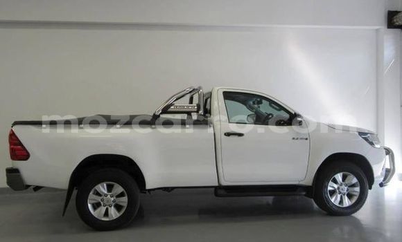 Comprar Usado Toyota Hilux Branco Carro em Maputo em Maputo Comprar Usado Toyota Hilux Branco Carro em Maputo em Maputo