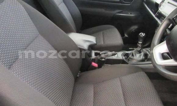 Comprar Usado Toyota Hilux Branco Carro em Maputo em Maputo Comprar Usado Toyota Hilux Branco Carro em Maputo em Maputo