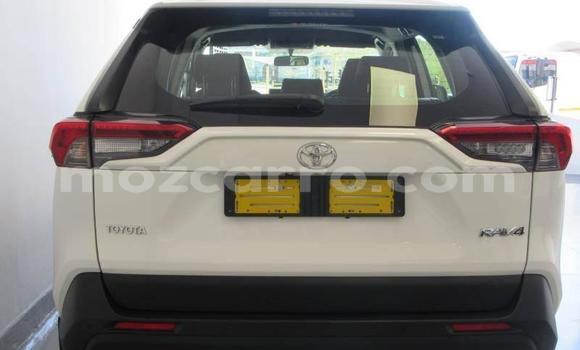 Comprar Usado Toyota RAV4 Branco Carro em Maputo em Maputo Comprar Usado Toyota RAV4 Branco Carro em Maputo em Maputo
