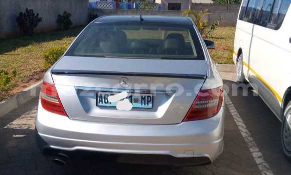 Nunua Ilio tumika Mercedes-Benz C-Classe Fedha Gari ndani ya Maputo nchini Maputo Nunua Ilio tumika Mercedes-Benz C-Classe Fedha Gari ndani ya Maputo nchini Maputo
