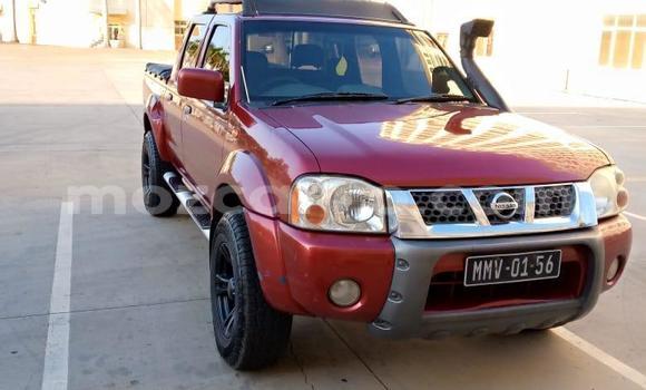 Nunua Ilio tumika Nissan NP 300 Nyekundu Gari ndani ya Maputo nchini Maputo