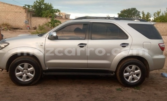 Nunua Ilio tumika Toyota Fortuner Nyingine Gari ndani ya Maputo nchini Maputo Nunua Ilio tumika Toyota Fortuner Nyingine Gari ndani ya Maputo nchini Maputo