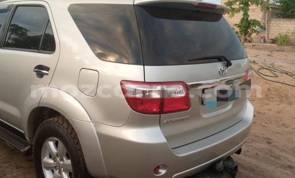 Nunua Ilio tumika Toyota Fortuner Nyingine Gari ndani ya Maputo nchini Maputo Nunua Ilio tumika Toyota Fortuner Nyingine Gari ndani ya Maputo nchini Maputo
