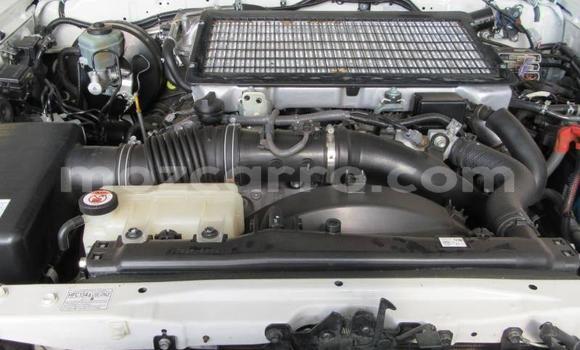 Comprar Usado Toyota Land Cruiser Branco Carro em Maputo em Maputo Comprar Usado Toyota Land Cruiser Branco Carro em Maputo em Maputo