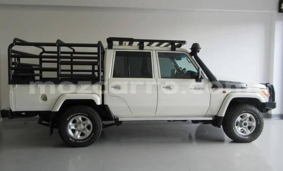 Comprar Usado Toyota Land Cruiser Branco Carro em Maputo em Maputo Comprar Usado Toyota Land Cruiser Branco Carro em Maputo em Maputo