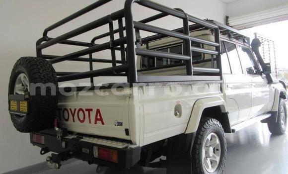 Comprar Usado Toyota Land Cruiser Branco Carro em Maputo em Maputo Comprar Usado Toyota Land Cruiser Branco Carro em Maputo em Maputo