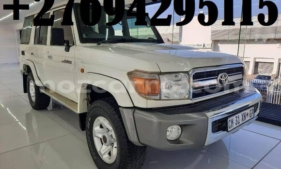 Comprar Usado Toyota Land Cruiser Branco Carro em Maputo em Maputo Comprar Usado Toyota Land Cruiser Branco Carro em Maputo em Maputo