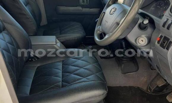 Comprar Usado Toyota Land Cruiser Branco Carro em Maputo em Maputo Comprar Usado Toyota Land Cruiser Branco Carro em Maputo em Maputo