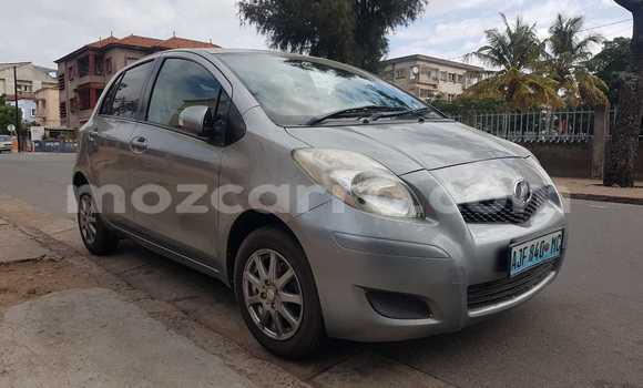Nunua Ilio tumika Toyota Vitz Fedha Gari ndani ya Maputo nchini Maputo Nunua Ilio tumika Toyota Vitz Fedha Gari ndani ya Maputo nchini Maputo
