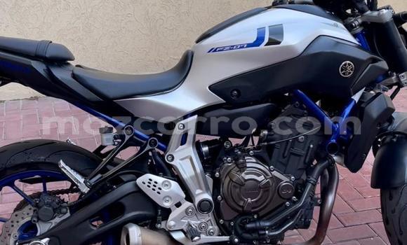 Comprar Usado Yamaha FZ Prata Moto em Maputo em Maputo Comprar Usado Yamaha FZ Prata Moto em Maputo em Maputo