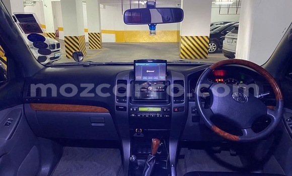 Nunua Ilio tumika Toyota Land Cruiser Nyeusi Gari ndani ya Maputo nchini Maputo Nunua Ilio tumika Toyota Land Cruiser Nyeusi Gari ndani ya Maputo nchini Maputo