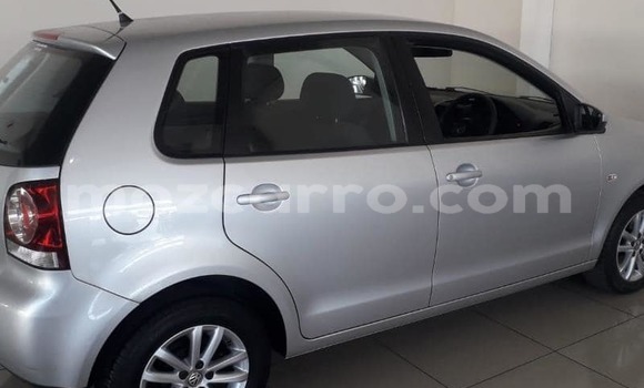 Comprar Usado Volkswagen Polo Branco Carro em Maputo em Maputo Comprar Usado Volkswagen Polo Branco Carro em Maputo em Maputo