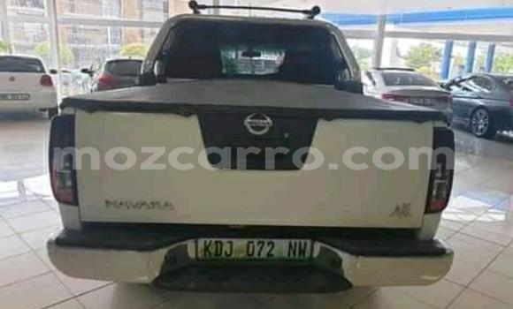 Comprar Usado Nissan Navara Branco Carro em Maputo em Maputo Comprar Usado Nissan Navara Branco Carro em Maputo em Maputo
