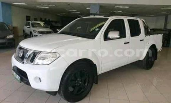 Comprar Usado Nissan Navara Branco Carro em Maputo em Maputo Comprar Usado Nissan Navara Branco Carro em Maputo em Maputo