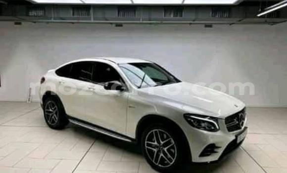 Comprar Usado Mercedes‒Benz AMG GLC Branco Carro em Maputo em Maputo Comprar Usado Mercedes‒Benz AMG GLC Branco Carro em Maputo em Maputo