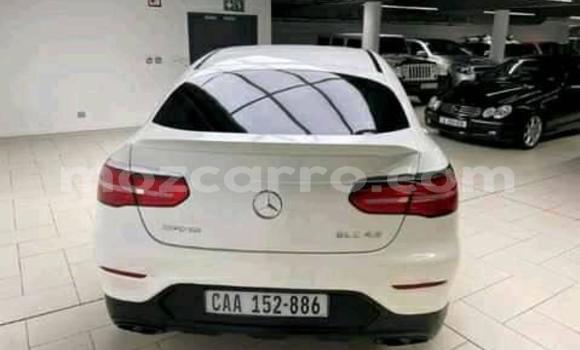 Comprar Usado Mercedes‒Benz AMG GLC Branco Carro em Maputo em Maputo Comprar Usado Mercedes‒Benz AMG GLC Branco Carro em Maputo em Maputo