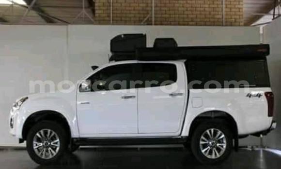 Comprar Usado Isuzu D-max Cab4 Branco Carro em Maputo em Maputo Comprar Usado Isuzu D-max Cab4 Branco Carro em Maputo em Maputo