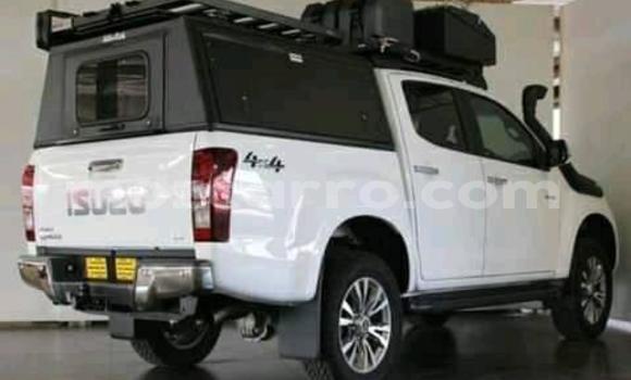 Comprar Usado Isuzu D-max Cab4 Branco Carro em Maputo em Maputo Comprar Usado Isuzu D-max Cab4 Branco Carro em Maputo em Maputo