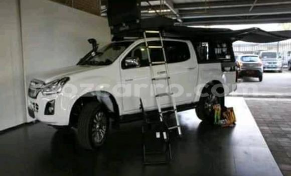 Comprar Usado Isuzu D-max Cab4 Branco Carro em Maputo em Maputo Comprar Usado Isuzu D-max Cab4 Branco Carro em Maputo em Maputo