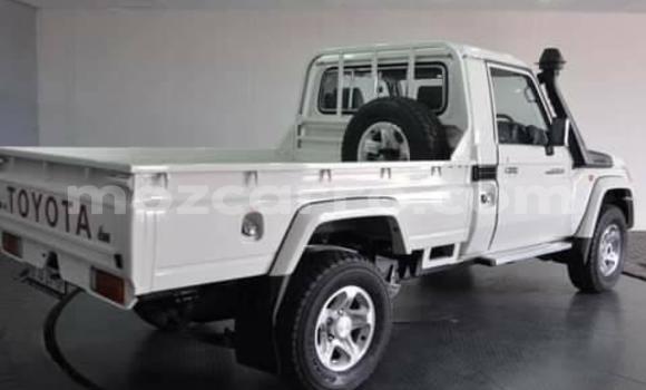 Comprar Usado Toyota Land Cruiser Branco Carro em Maputo em Maputo Comprar Usado Toyota Land Cruiser Branco Carro em Maputo em Maputo