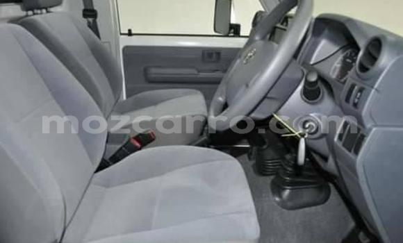 Comprar Usado Toyota Land Cruiser Branco Carro em Maputo em Maputo Comprar Usado Toyota Land Cruiser Branco Carro em Maputo em Maputo