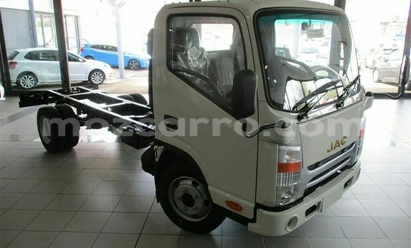 Comprar Usado Toyota DA Branco Caminhão em Maputo em Maputo Comprar Usado Toyota DA Branco Caminhão em Maputo em Maputo