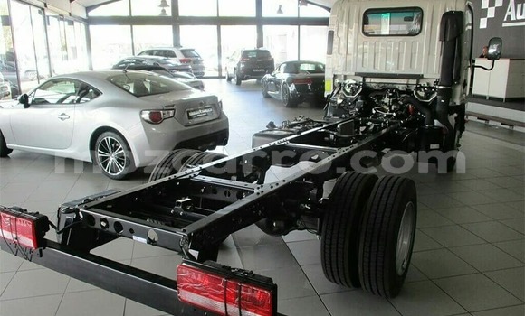 Comprar Usado Toyota DA Branco Caminhão em Maputo em Maputo Comprar Usado Toyota DA Branco Caminhão em Maputo em Maputo