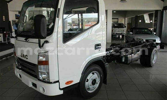 Comprar Usado Toyota DA Branco Caminhão em Maputo em Maputo Comprar Usado Toyota DA Branco Caminhão em Maputo em Maputo