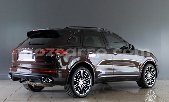 Comprar Usado Porsche Cayenne De outros Carro em Maputo em Maputo Comprar Usado Porsche Cayenne De outros Carro em Maputo em Maputo