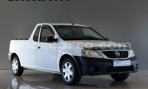 Comprar Usado Nissan NP 300 Branco Carro em Maputo em Maputo Comprar Usado Nissan NP 300 Branco Carro em Maputo em Maputo