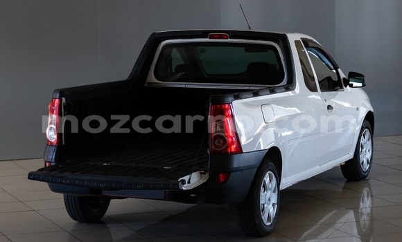 Comprar Usado Nissan NP 300 Branco Carro em Maputo em Maputo Comprar Usado Nissan NP 300 Branco Carro em Maputo em Maputo