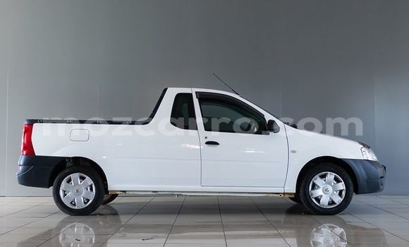 Comprar Usado Nissan NP 300 Branco Carro em Maputo em Maputo Comprar Usado Nissan NP 300 Branco Carro em Maputo em Maputo