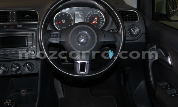 Comprar Usado Volkswagen Polo Branco Carro em Maputo em Maputo Comprar Usado Volkswagen Polo Branco Carro em Maputo em Maputo