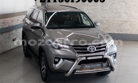 Nunua Ilio tumika Toyota Fortuner Fedha Gari ndani ya Maputo nchini Maputo
