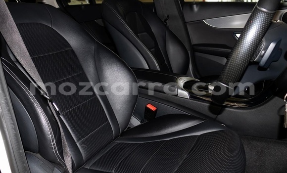 Tenga Tsaru Mercedes-Benz C180 coupe Chena Mota in Maputo in Maputo Tenga Tsaru Mercedes-Benz C180 coupe Chena Mota in Maputo in Maputo