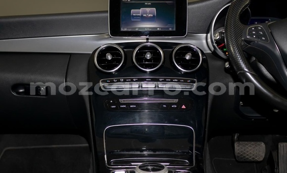 Tenga Tsaru Mercedes-Benz C180 coupe Chena Mota in Maputo in Maputo Tenga Tsaru Mercedes-Benz C180 coupe Chena Mota in Maputo in Maputo