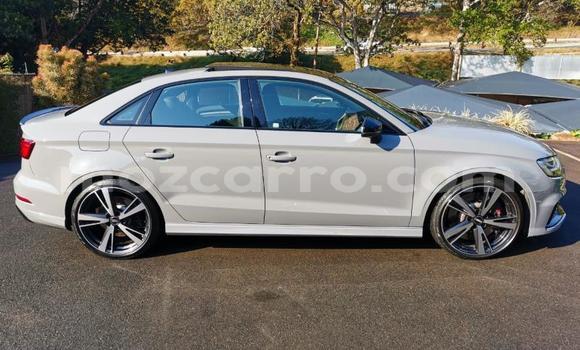 Comprar Usado Audi RS3 Azul Carro em Maputo em Maputo Comprar Usado Audi RS3 Azul Carro em Maputo em Maputo