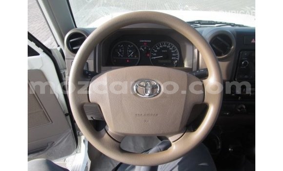 Tenga Imported Toyota Land Cruiser Chena Mota in Import - Dubai in Cabo Delgado Tenga Imported Toyota Land Cruiser Chena Mota in Import - Dubai in Cabo Delgado