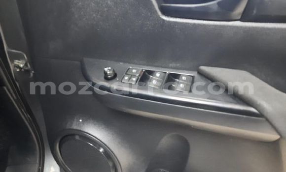 Nunua Ilio tumika Toyota Hilux Fedha Gari ndani ya Maputo nchini Maputo Nunua Ilio tumika Toyota Hilux Fedha Gari ndani ya Maputo nchini Maputo