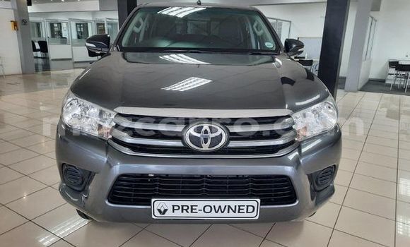 Nunua Ilio tumika Toyota Hilux Fedha Gari ndani ya Maputo nchini Maputo Nunua Ilio tumika Toyota Hilux Fedha Gari ndani ya Maputo nchini Maputo