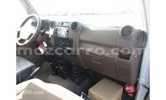 Tenga Imported Toyota Land Cruiser Chena Mota in Import - Dubai in Cabo Delgado Tenga Imported Toyota Land Cruiser Chena Mota in Import - Dubai in Cabo Delgado