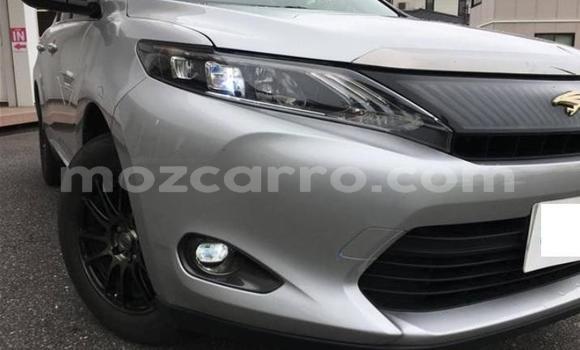 Nunua Ilio tumika Toyota Harrier Fedha Gari ndani ya Maputo nchini Maputo Nunua Ilio tumika Toyota Harrier Fedha Gari ndani ya Maputo nchini Maputo