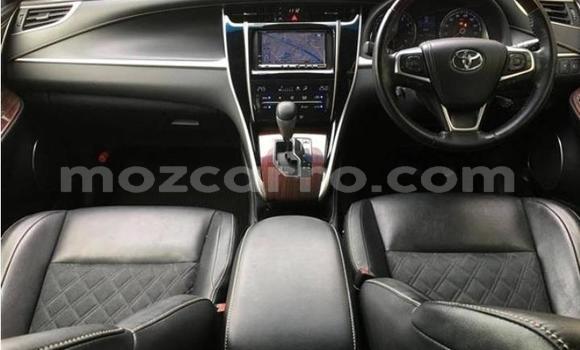 Nunua Ilio tumika Toyota Harrier Fedha Gari ndani ya Maputo nchini Maputo Nunua Ilio tumika Toyota Harrier Fedha Gari ndani ya Maputo nchini Maputo