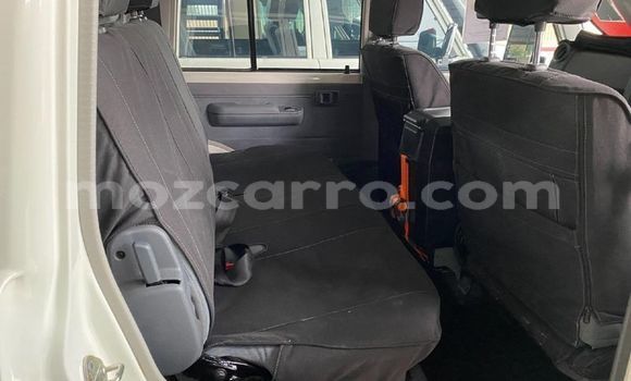 Buy Used Toyota Land Cruiser White Car in Maputo in Maputo Buy Used Toyota Land Cruiser White Car in Maputo in Maputo