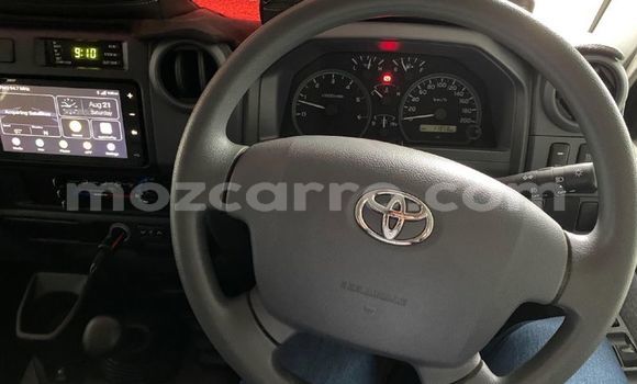 Buy Used Toyota Land Cruiser White Car in Maputo in Maputo Buy Used Toyota Land Cruiser White Car in Maputo in Maputo