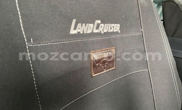 Buy Used Toyota Land Cruiser White Car in Maputo in Maputo Buy Used Toyota Land Cruiser White Car in Maputo in Maputo