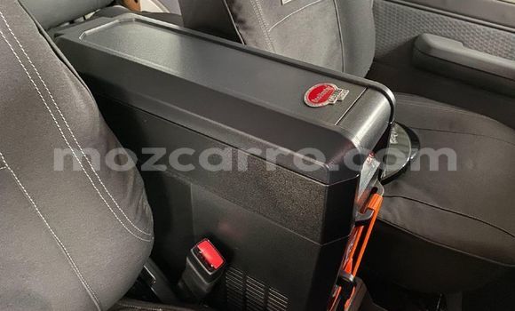 Buy Used Toyota Land Cruiser White Car in Maputo in Maputo Buy Used Toyota Land Cruiser White Car in Maputo in Maputo