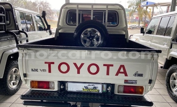 Buy Used Toyota Land Cruiser White Car in Maputo in Maputo Buy Used Toyota Land Cruiser White Car in Maputo in Maputo