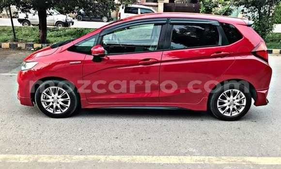 Comprar Usado Honda Fit Vermelho Carro em Maputo em Maputo Comprar Usado Honda Fit Vermelho Carro em Maputo em Maputo