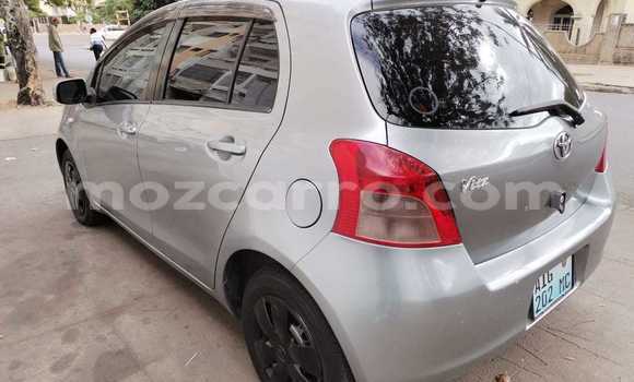 Nunua Ilio tumika Toyota Vitz Fedha Gari ndani ya Maputo nchini Maputo Nunua Ilio tumika Toyota Vitz Fedha Gari ndani ya Maputo nchini Maputo